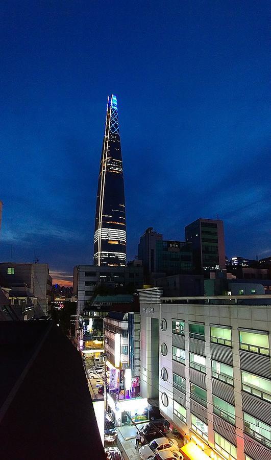 Lottetower Rainbow House Hotell Seoul Exteriör bild